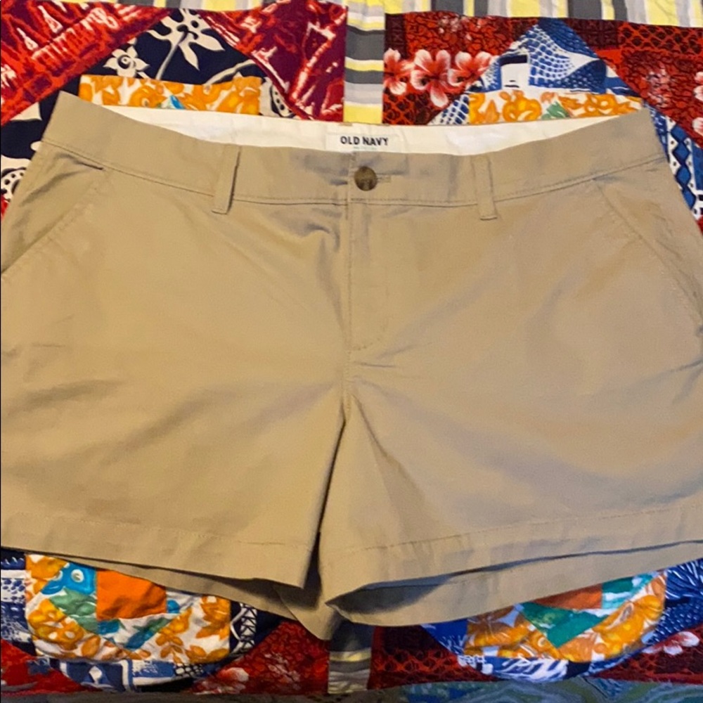 Old Navy Beige khaki shorts